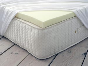 רפידת ויסקו אורתופדית טופר למיטה וחצי Camp David